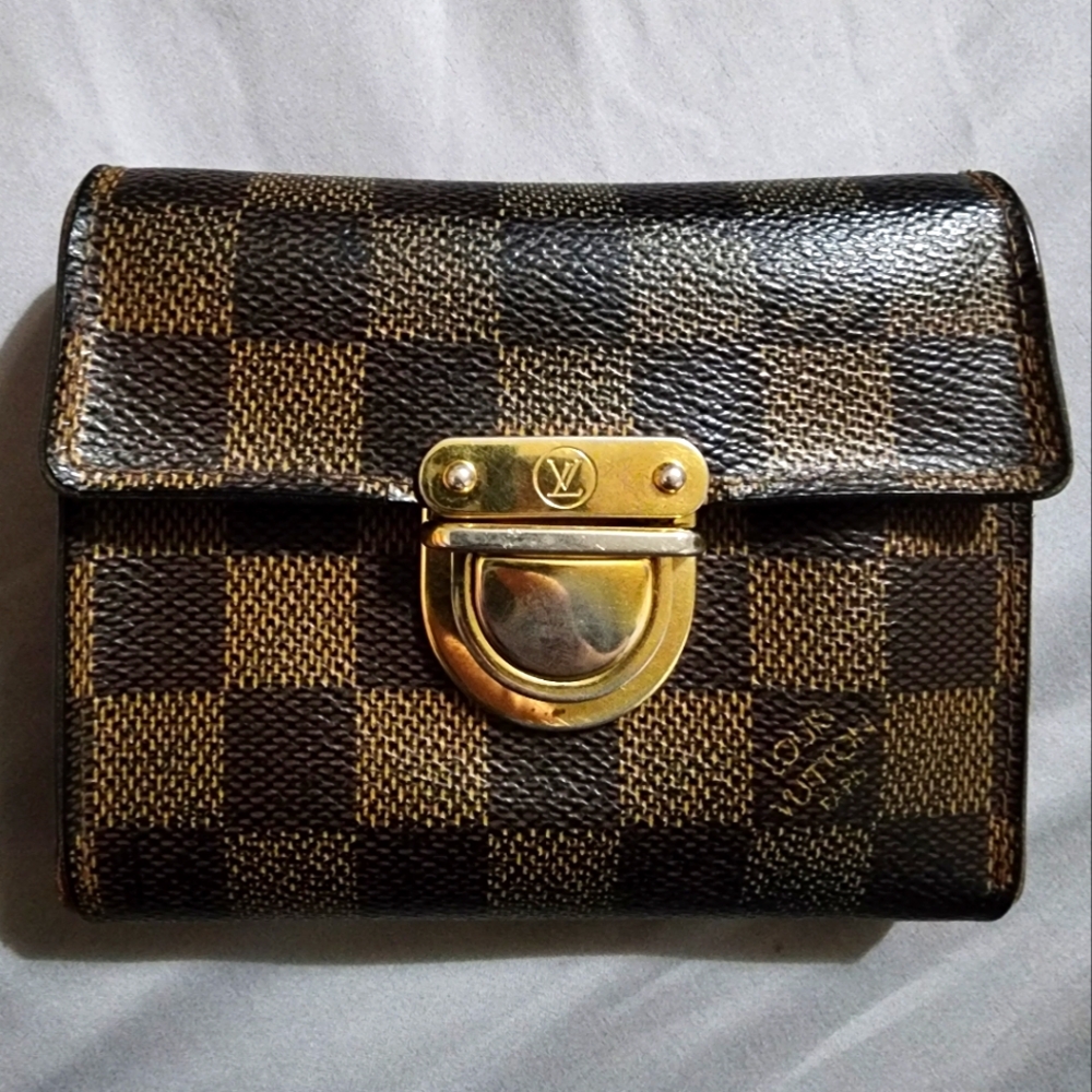 Authentic Louis Vuitton Damier Wallet